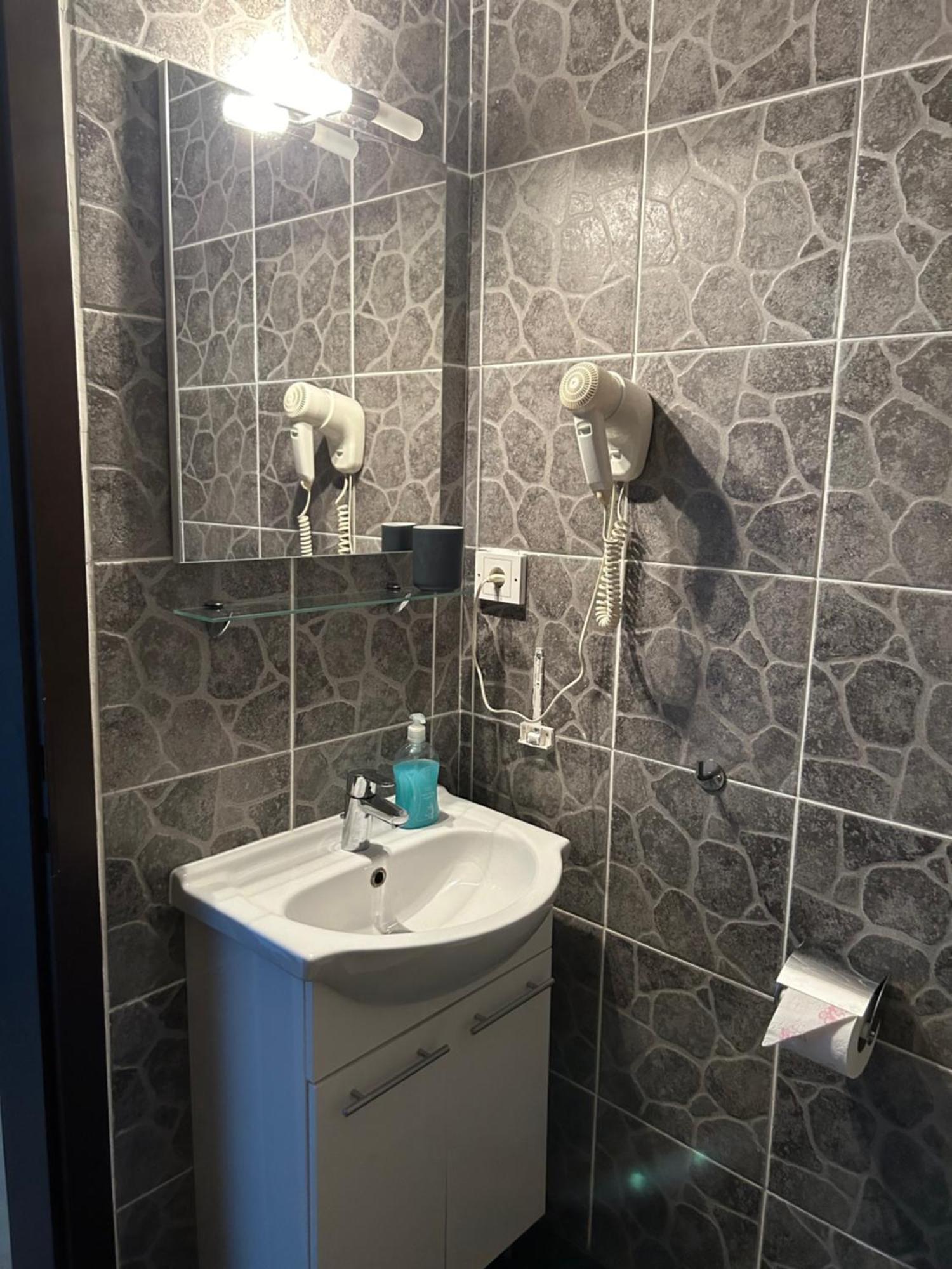 Hotel Berg Seekirchen am Wallersee Ngoại thất bức ảnh
