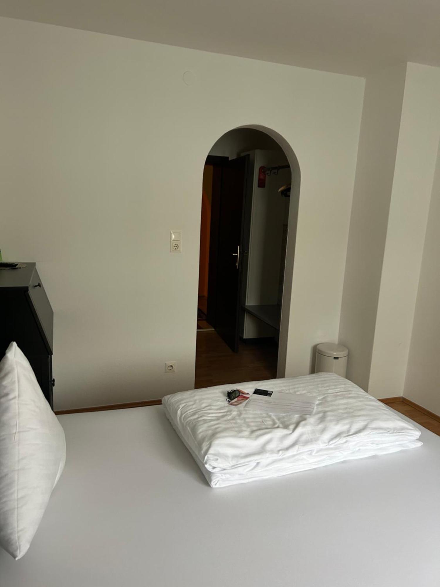 Hotel Berg Seekirchen am Wallersee Ngoại thất bức ảnh