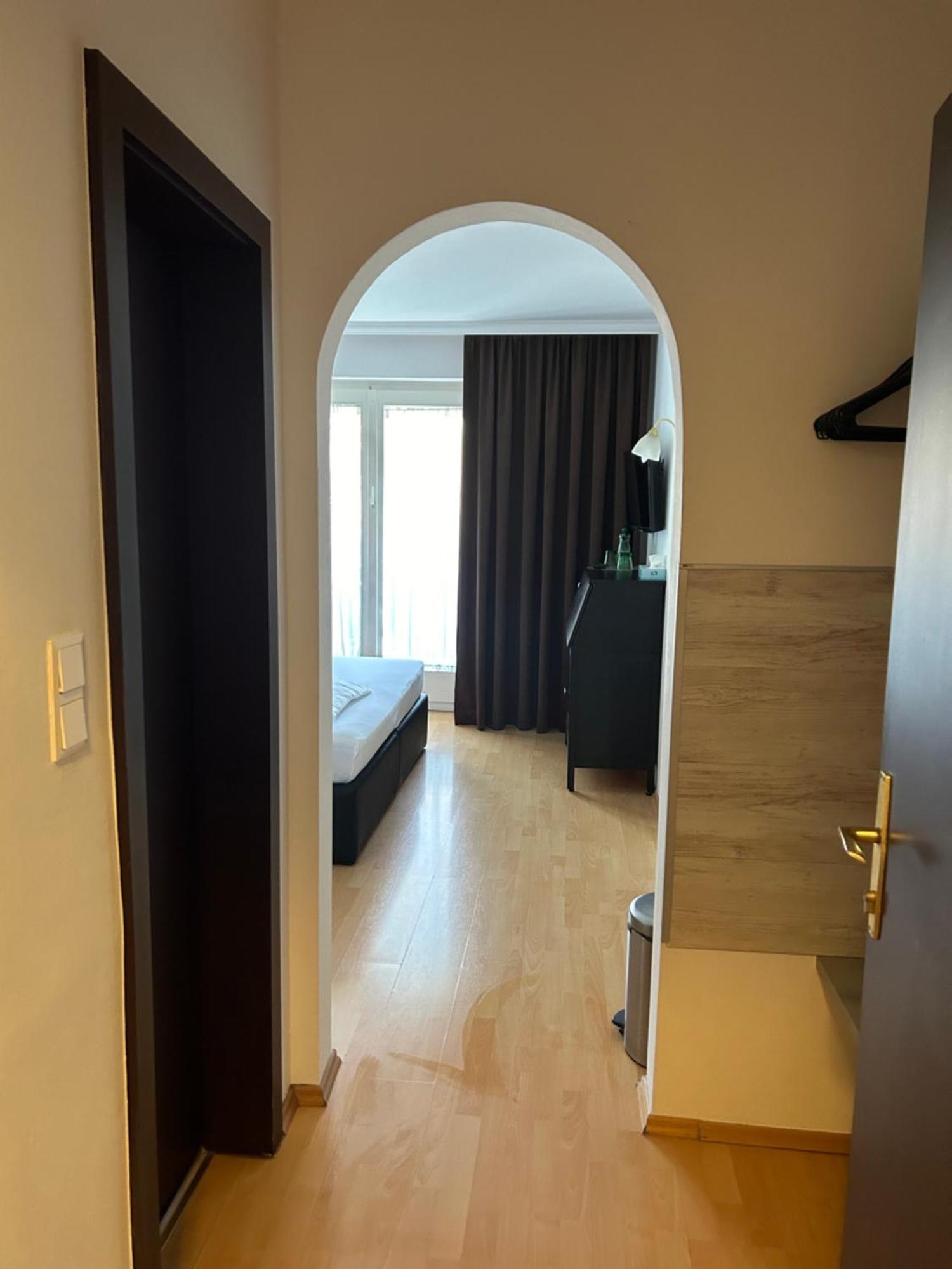 Hotel Berg Seekirchen am Wallersee Ngoại thất bức ảnh