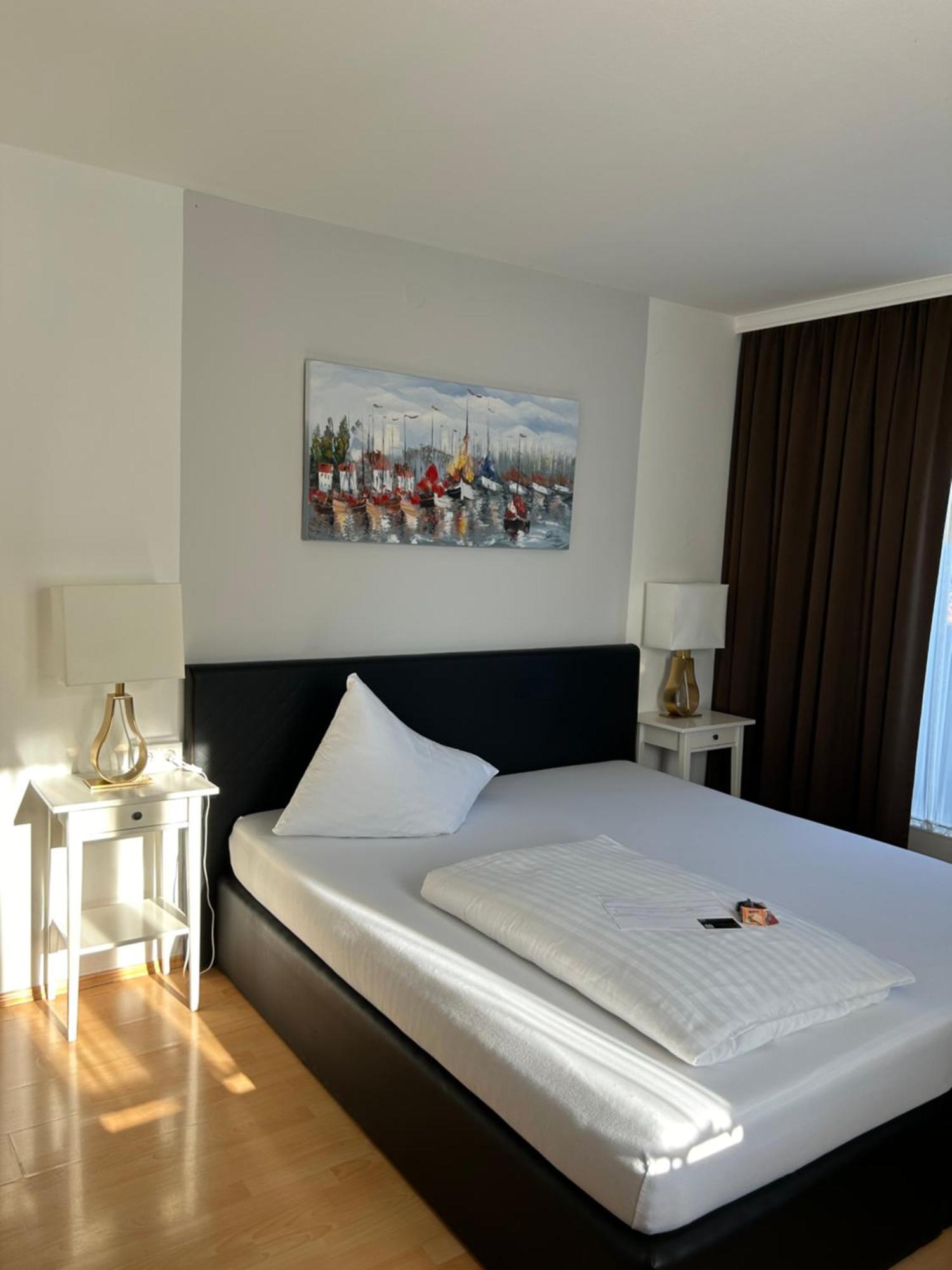 Hotel Berg Seekirchen am Wallersee Ngoại thất bức ảnh